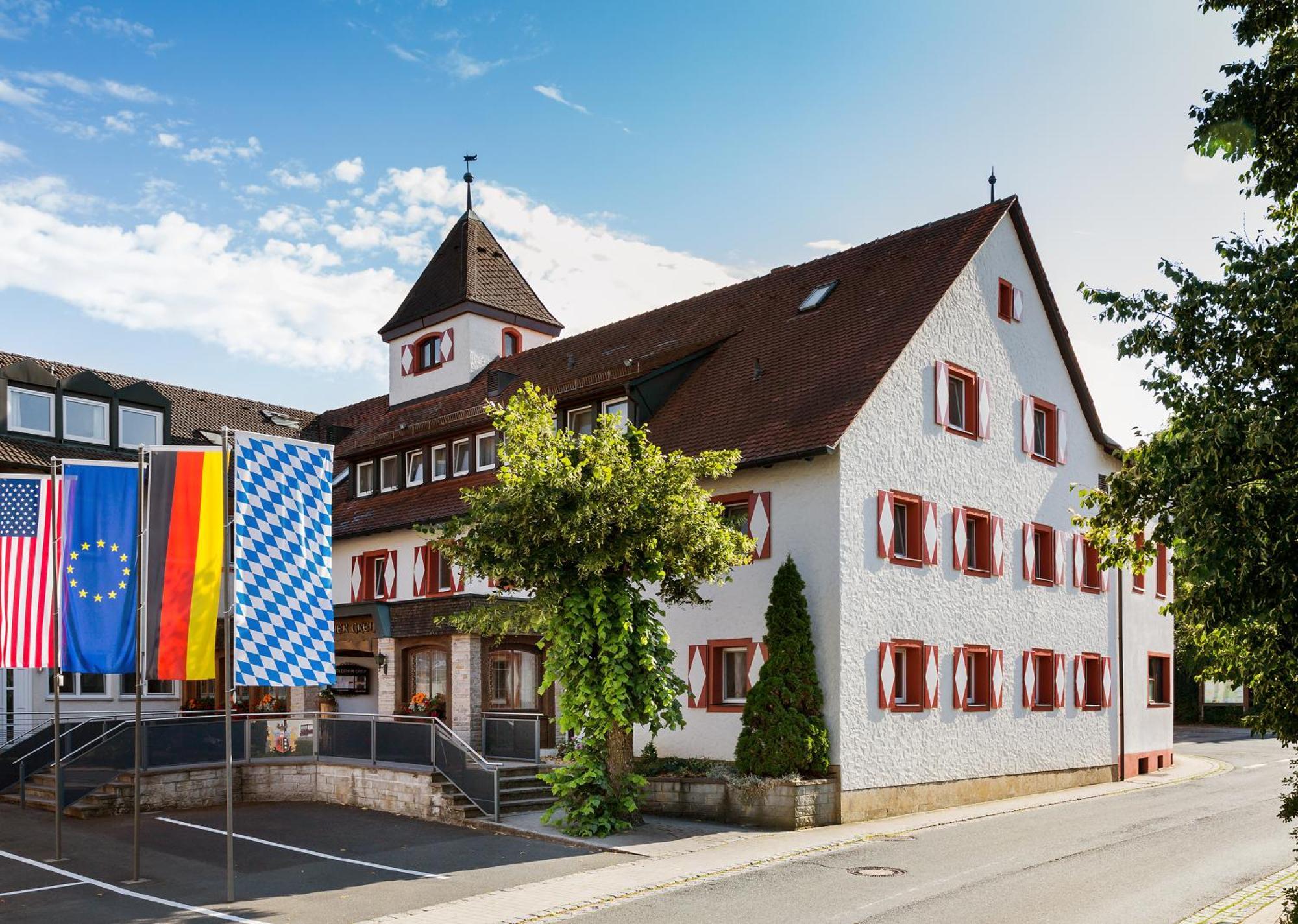 Wirtshaus&Hotel Goldener Greif Edelsfeld Exterior foto